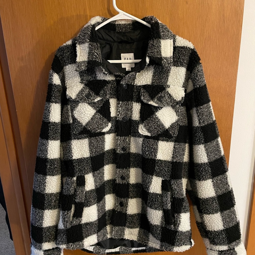 GAP LARGE JACKET.